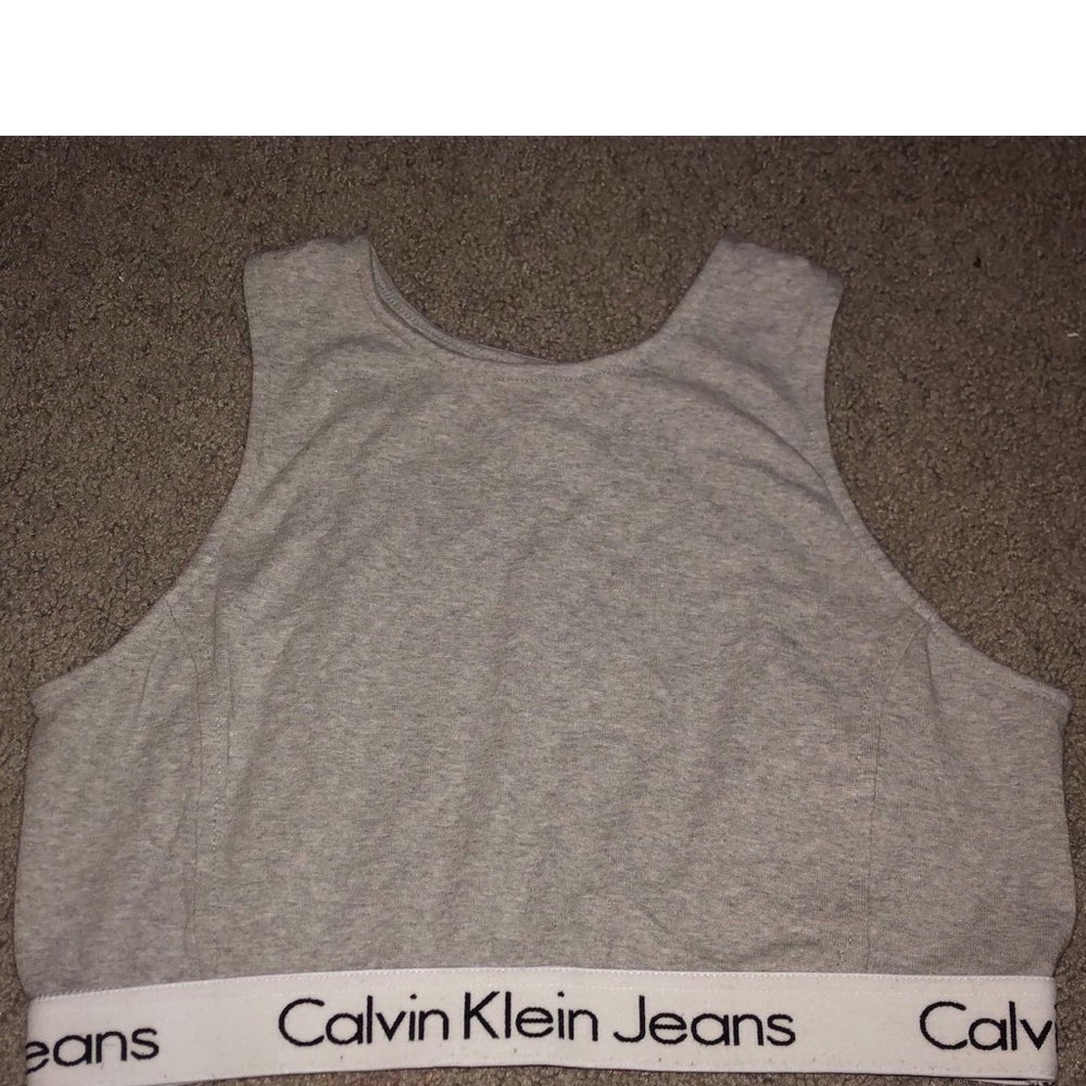 Calvin Klein Crop Top